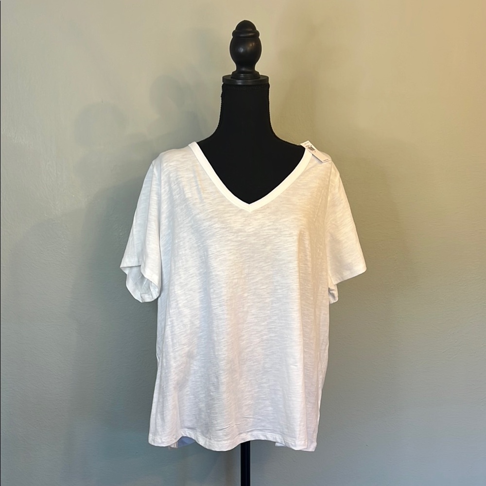 Old Navy White Short Sleeve Relaxed Tee